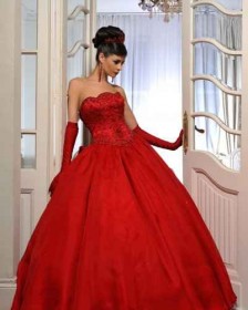 almassy_eva_estelyi_bali_ruhak_Hollywood-Dreams-Red-Wedding-Dress-Montanna